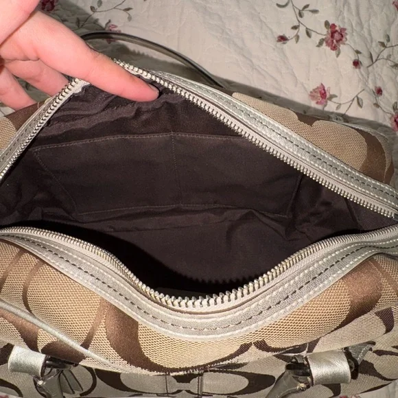 Coach Signature Gallery Multi Pocket Satchel Bag - Picture 7 of 9